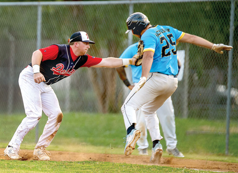 Deltaville Deltas upend Brewers, fall to Trash Pandas