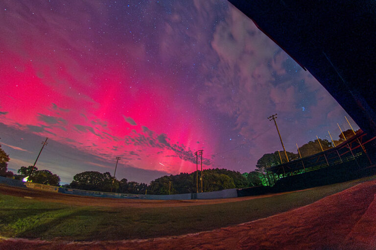 Northern lights appear in sky above Deltaville •